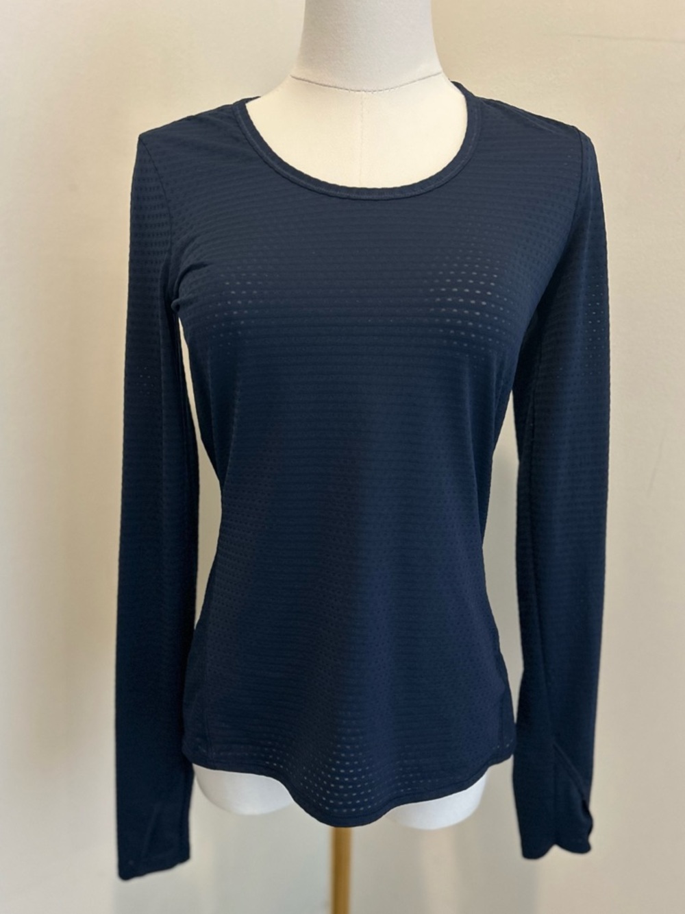 Athleta long sleeve top